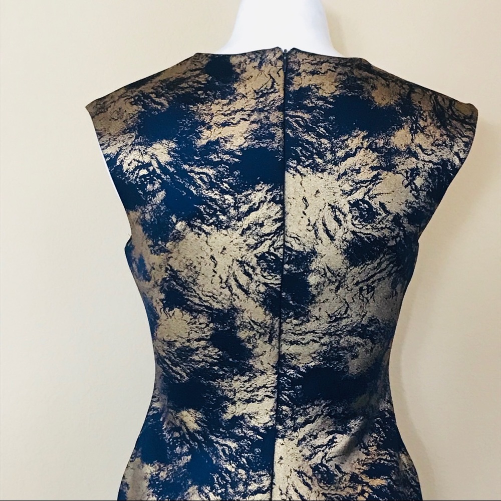 B8 Carmen Marc Valvo XS Navy/Gold Body-con - Picture 4 of 7